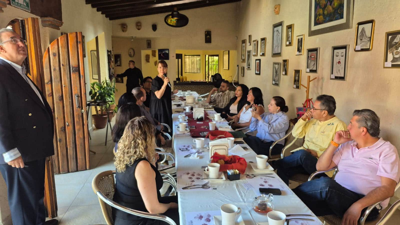 Reunión empresarial en Bistrot Ferney