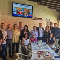 Grupo reunido en Bistrot Ferney